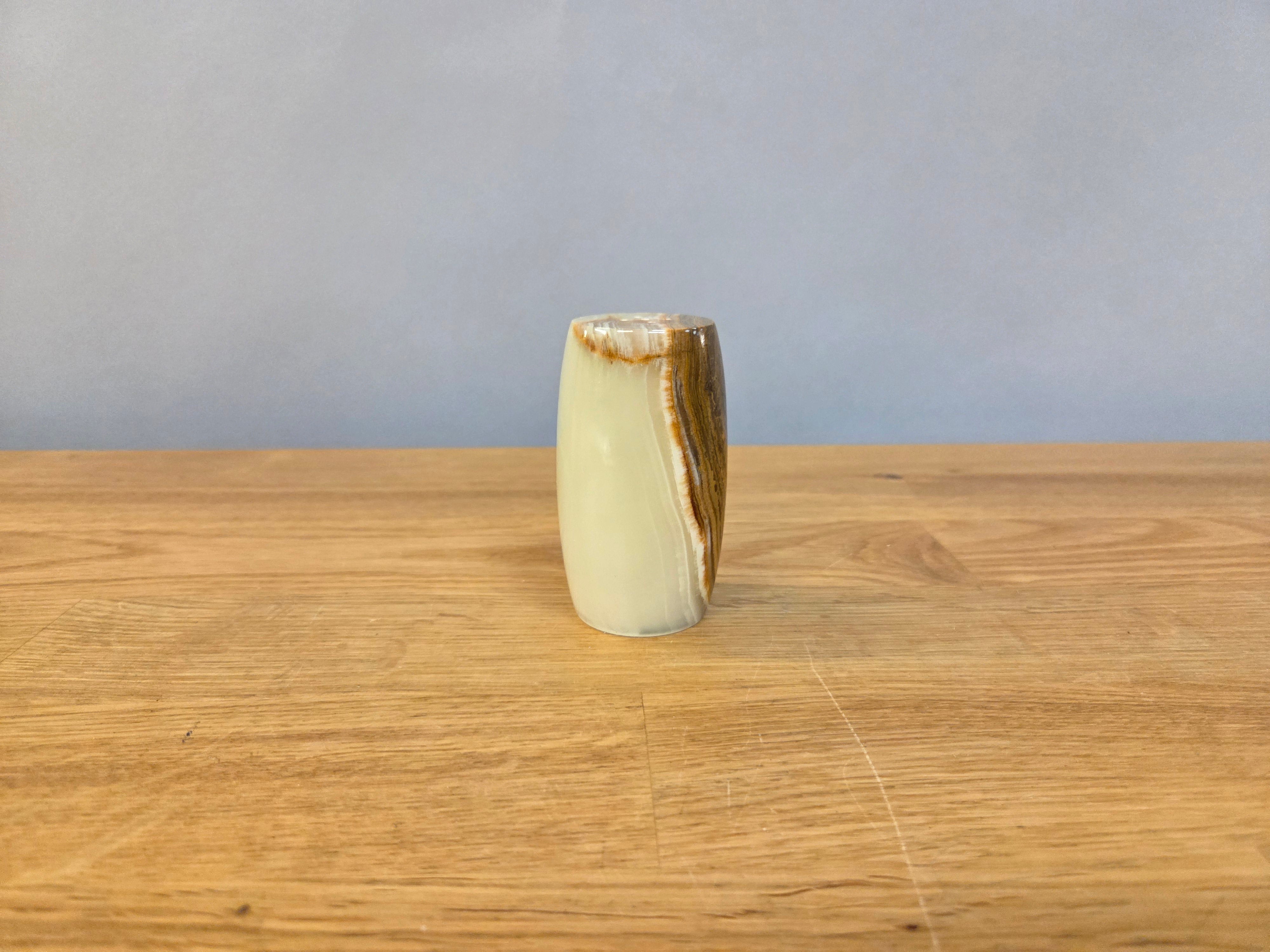Onyx Salt Shaker