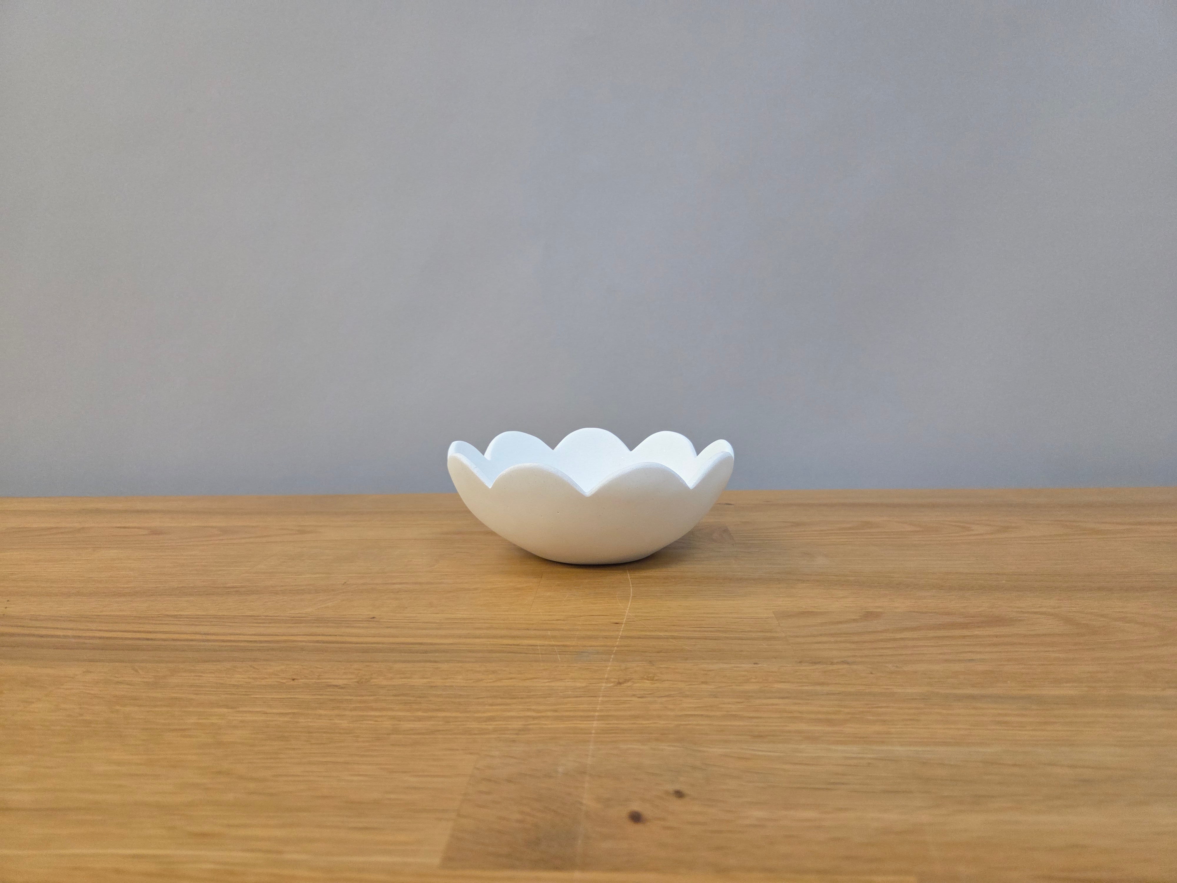 White Scalloped Edge Stoneware Trinket Bowl