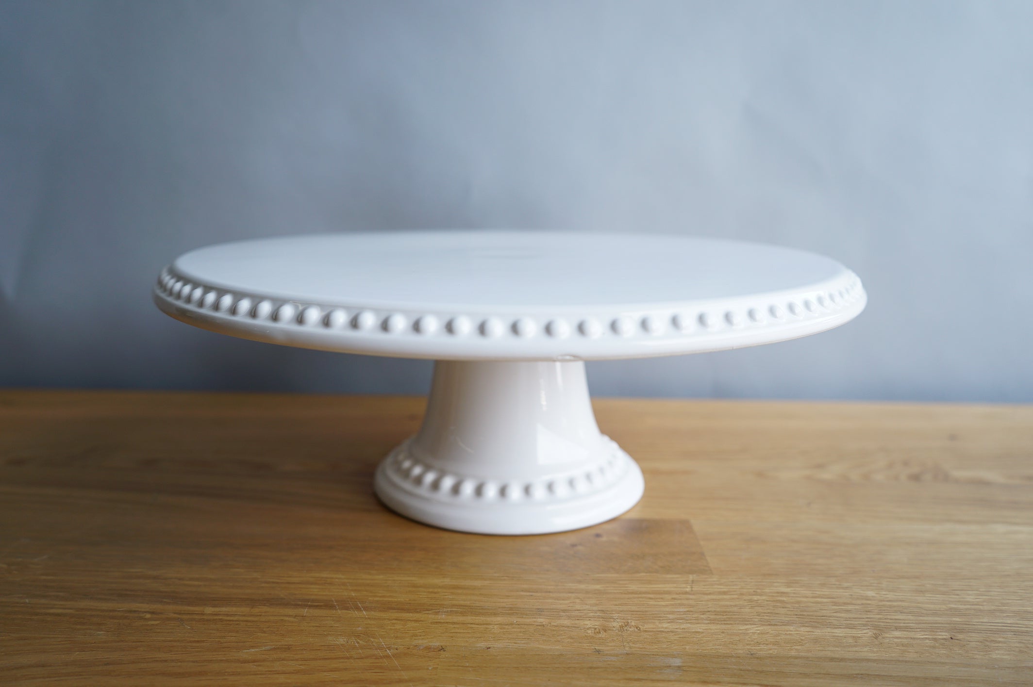 White Cake Stand