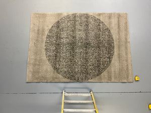 Neutral Rug with Circle - 93x67