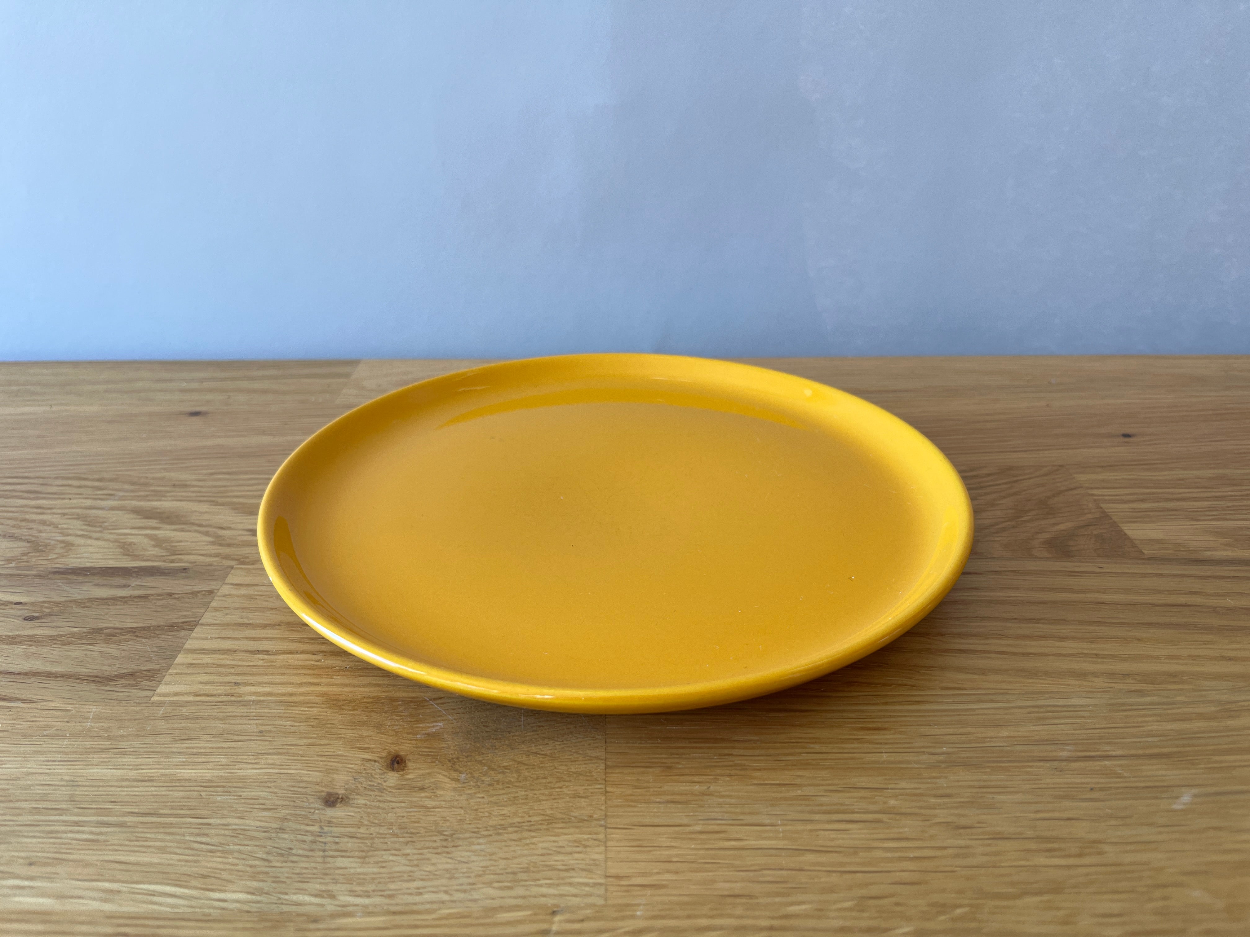 Yellow side plate
