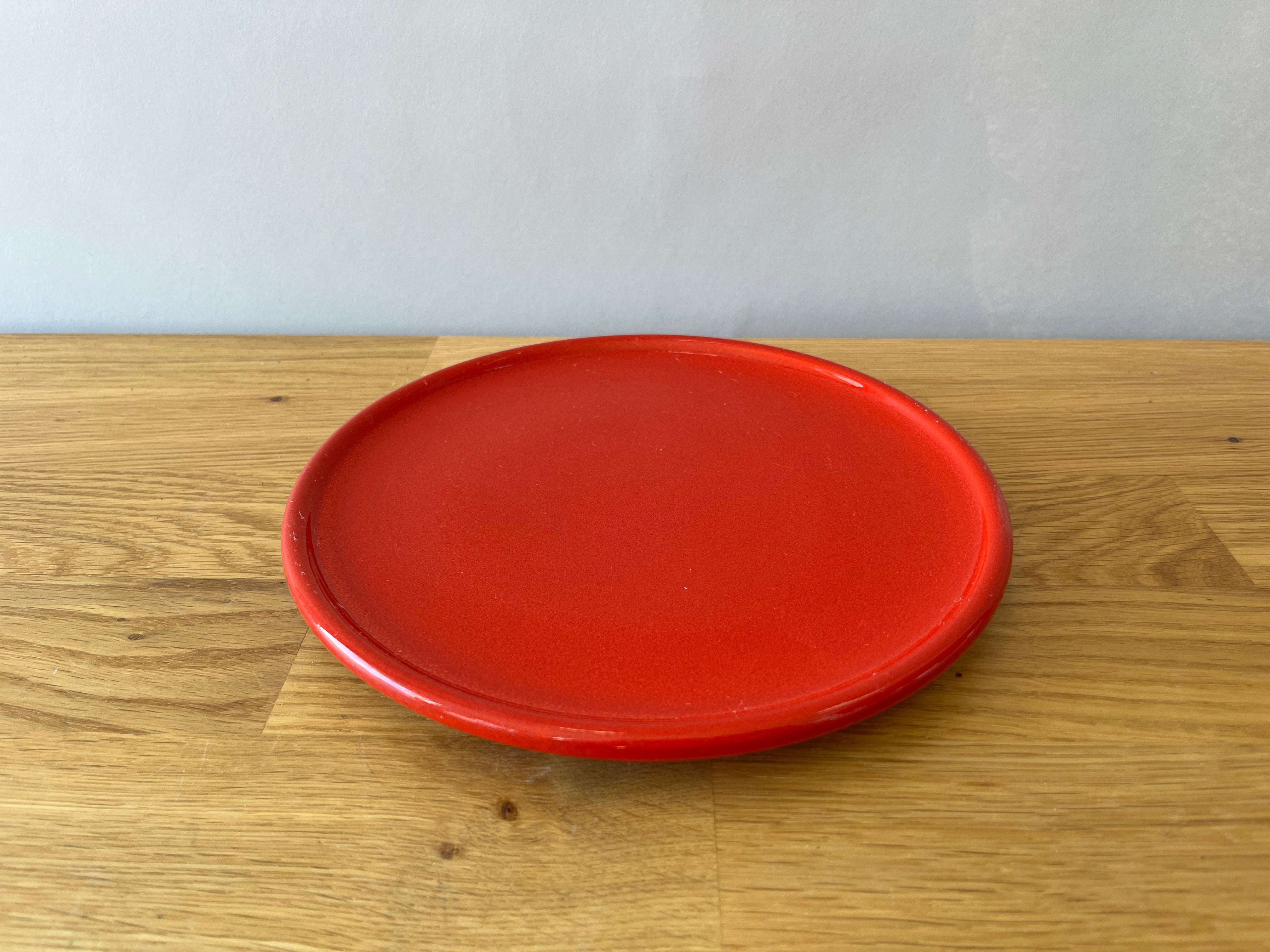Bright red side plate