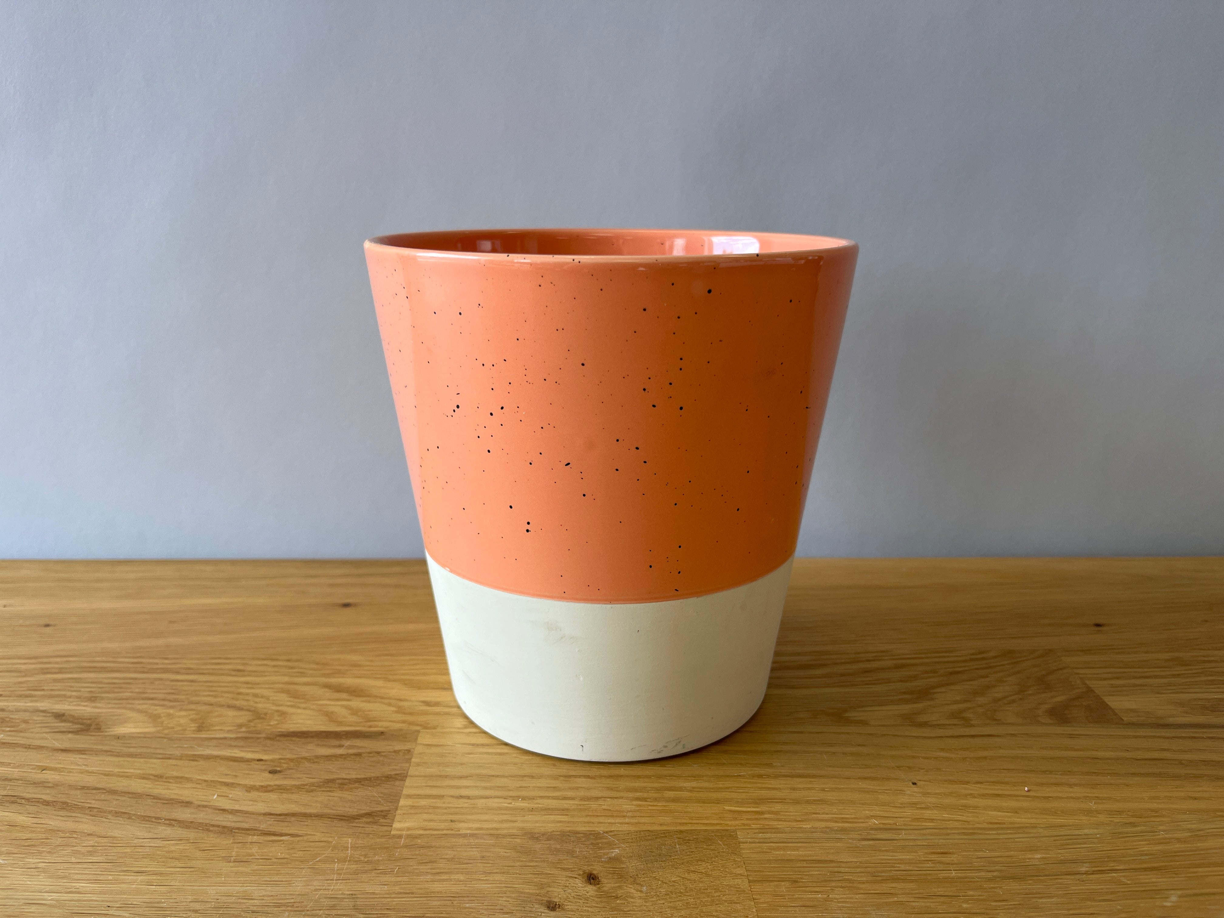 Pink speckled and white two tone pot