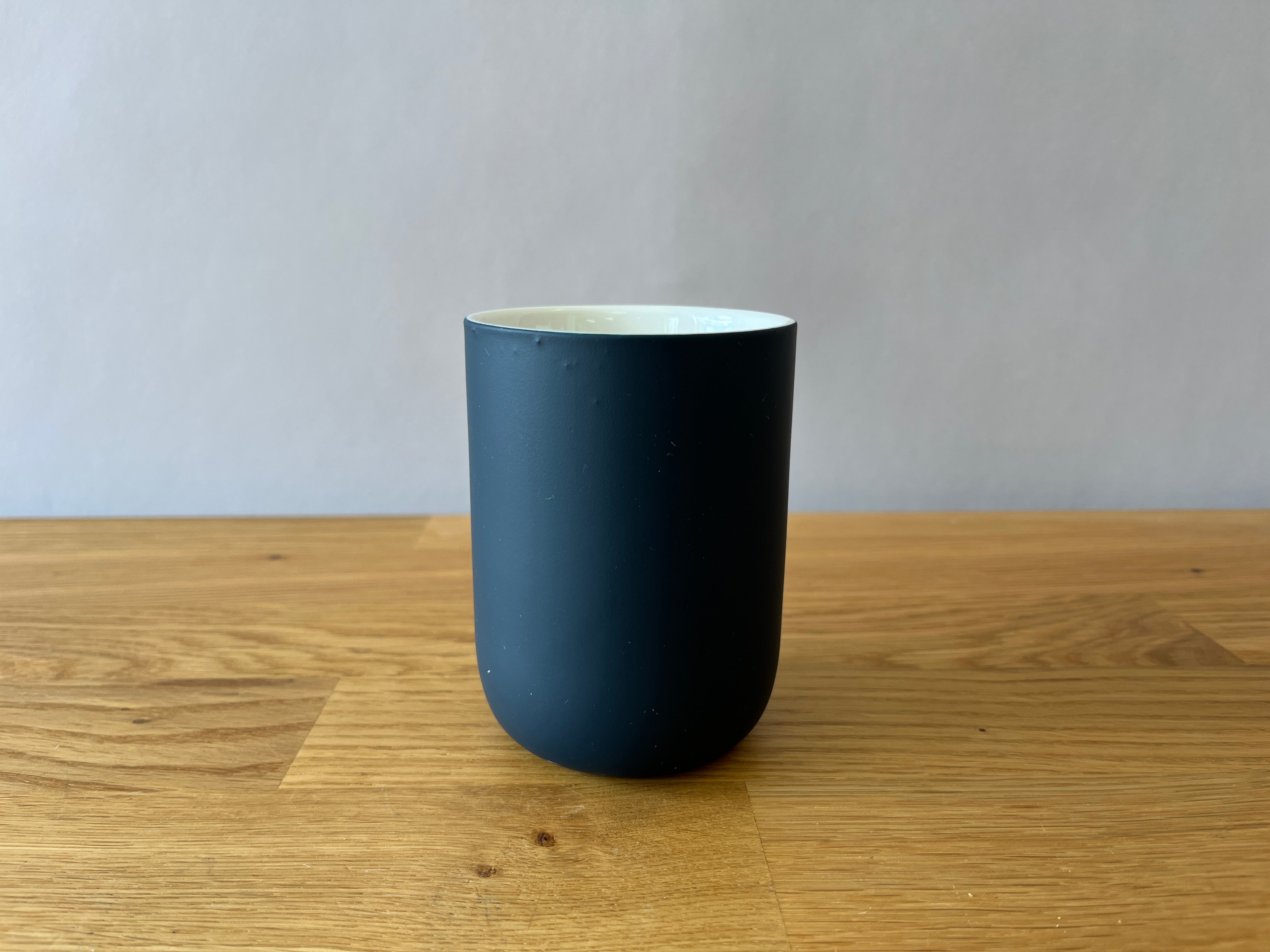 matte black toothbrush holder