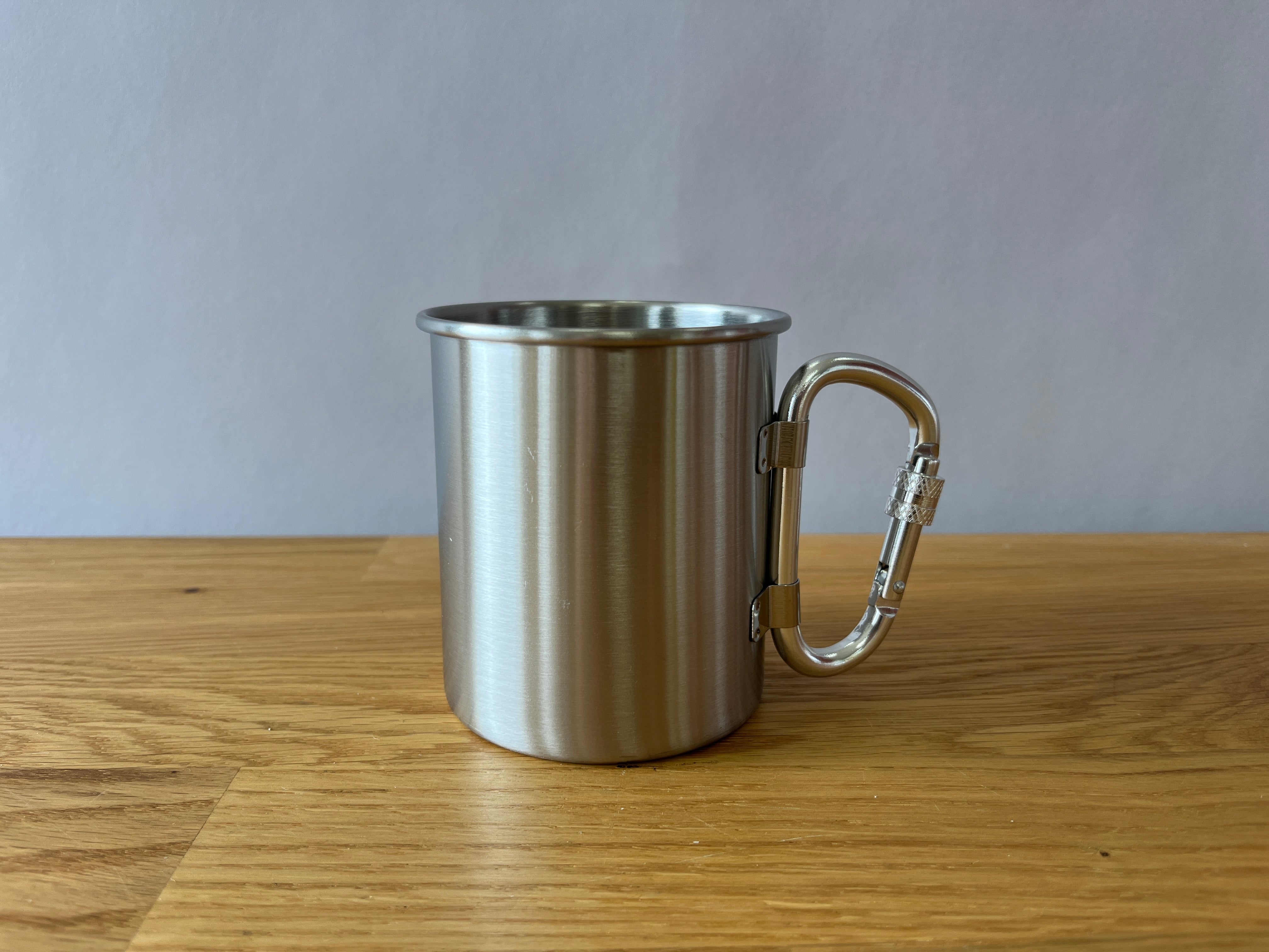 stainless steel camping mug with carabiniere handle