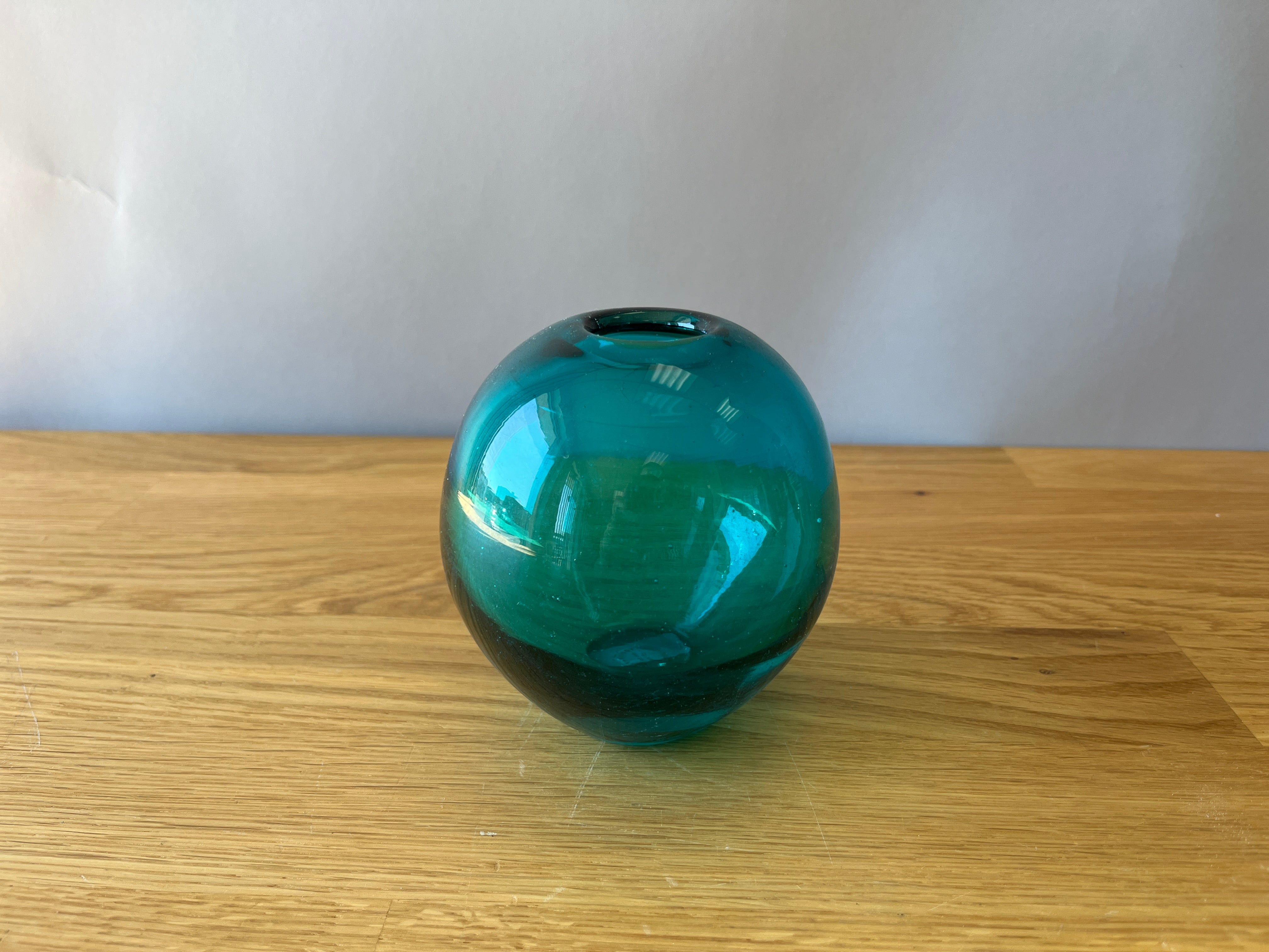 Glass bubble vase