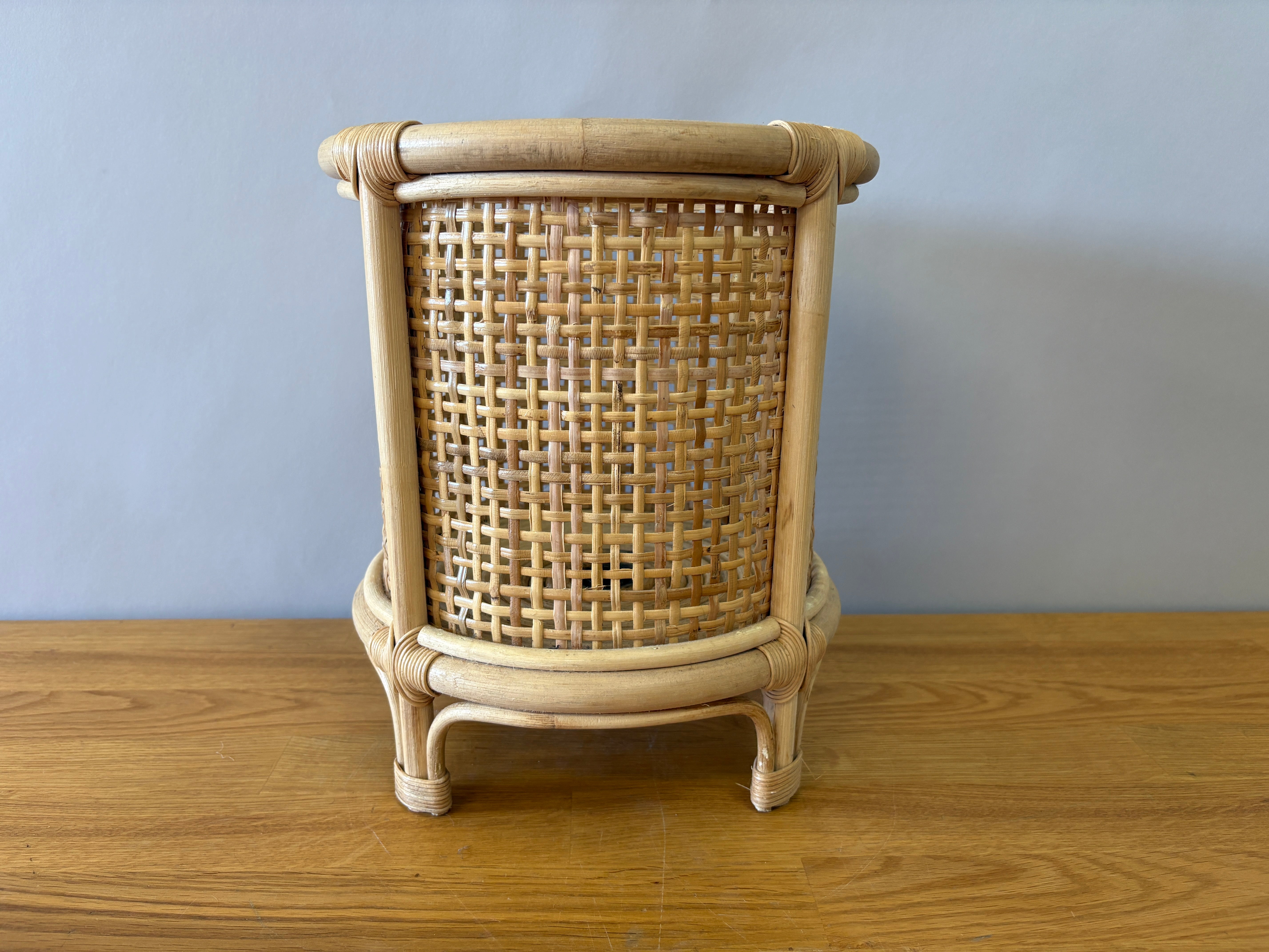 Woven Pillar Candle Holder
