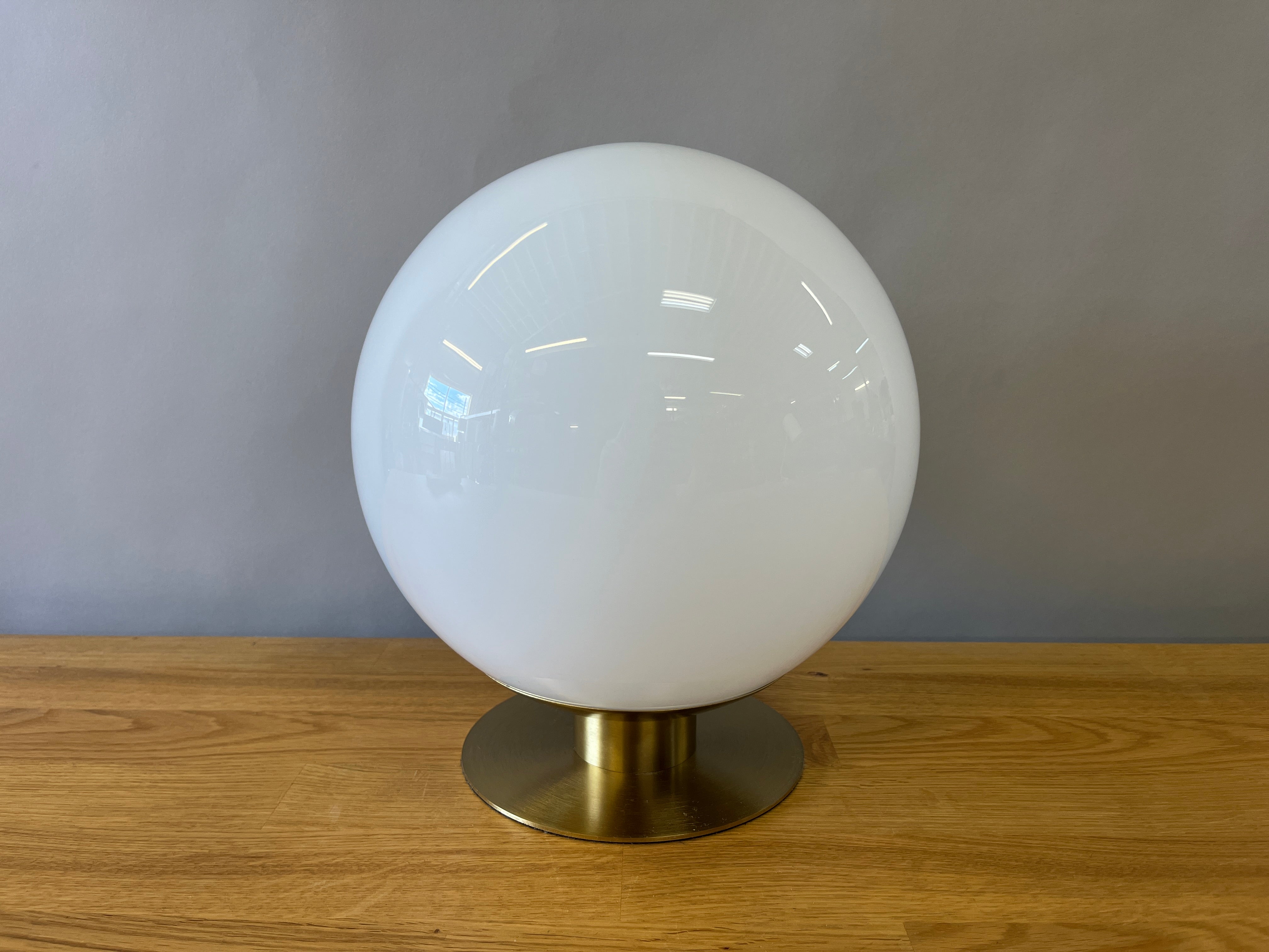 Gold Sphere Lamp