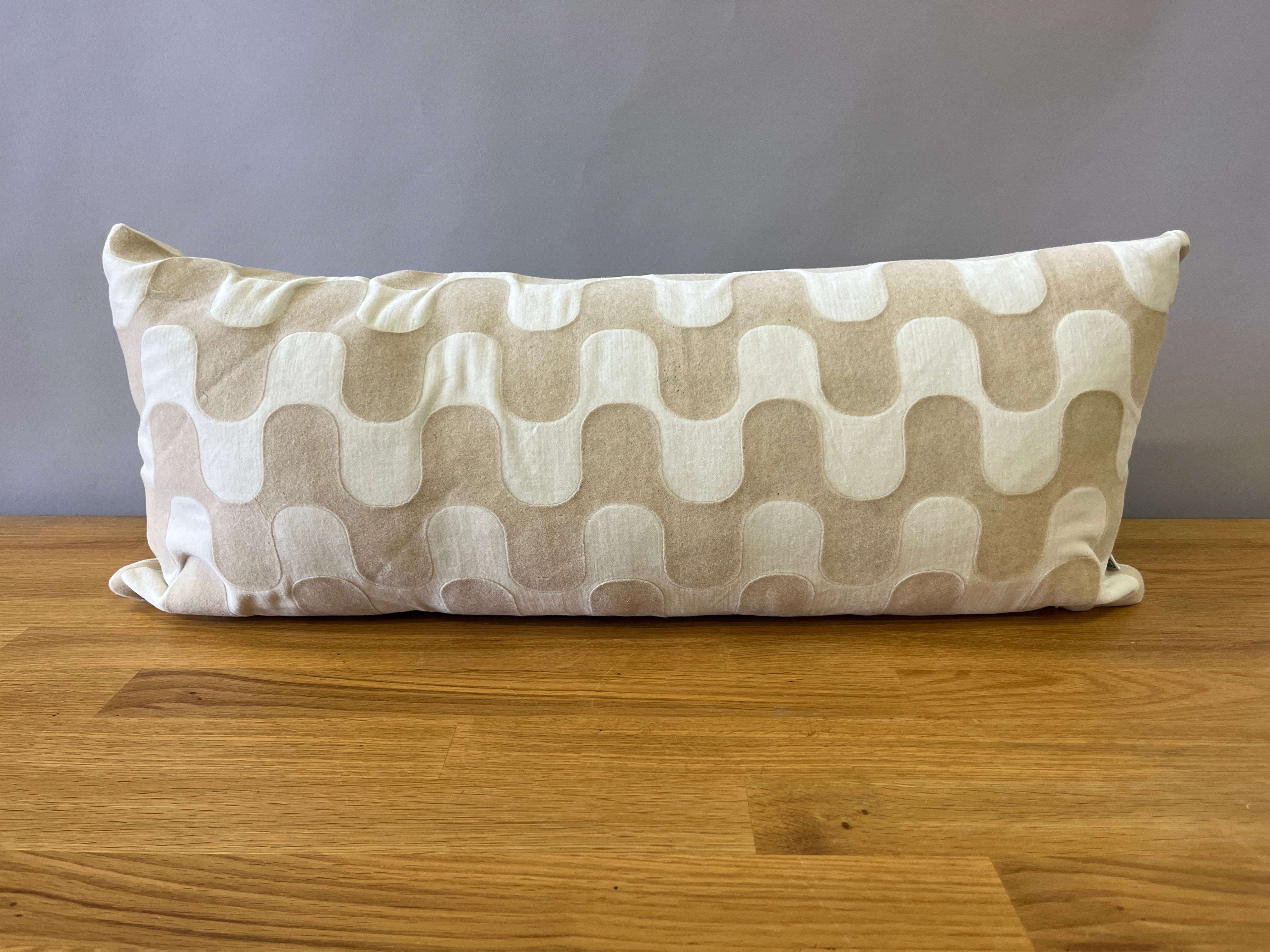 Long Neutral Wave Design Pillow