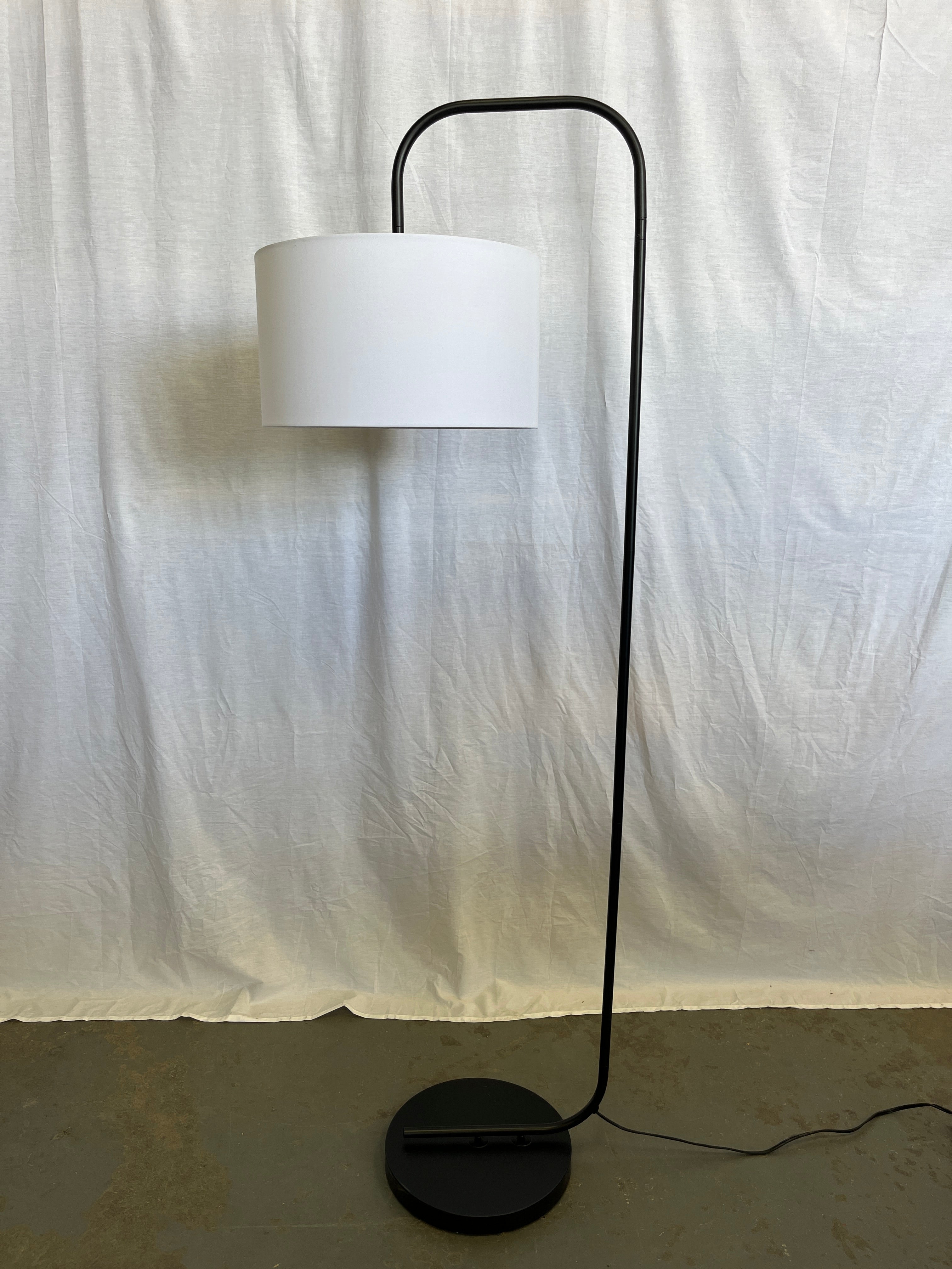Black Arch Standing Lamp