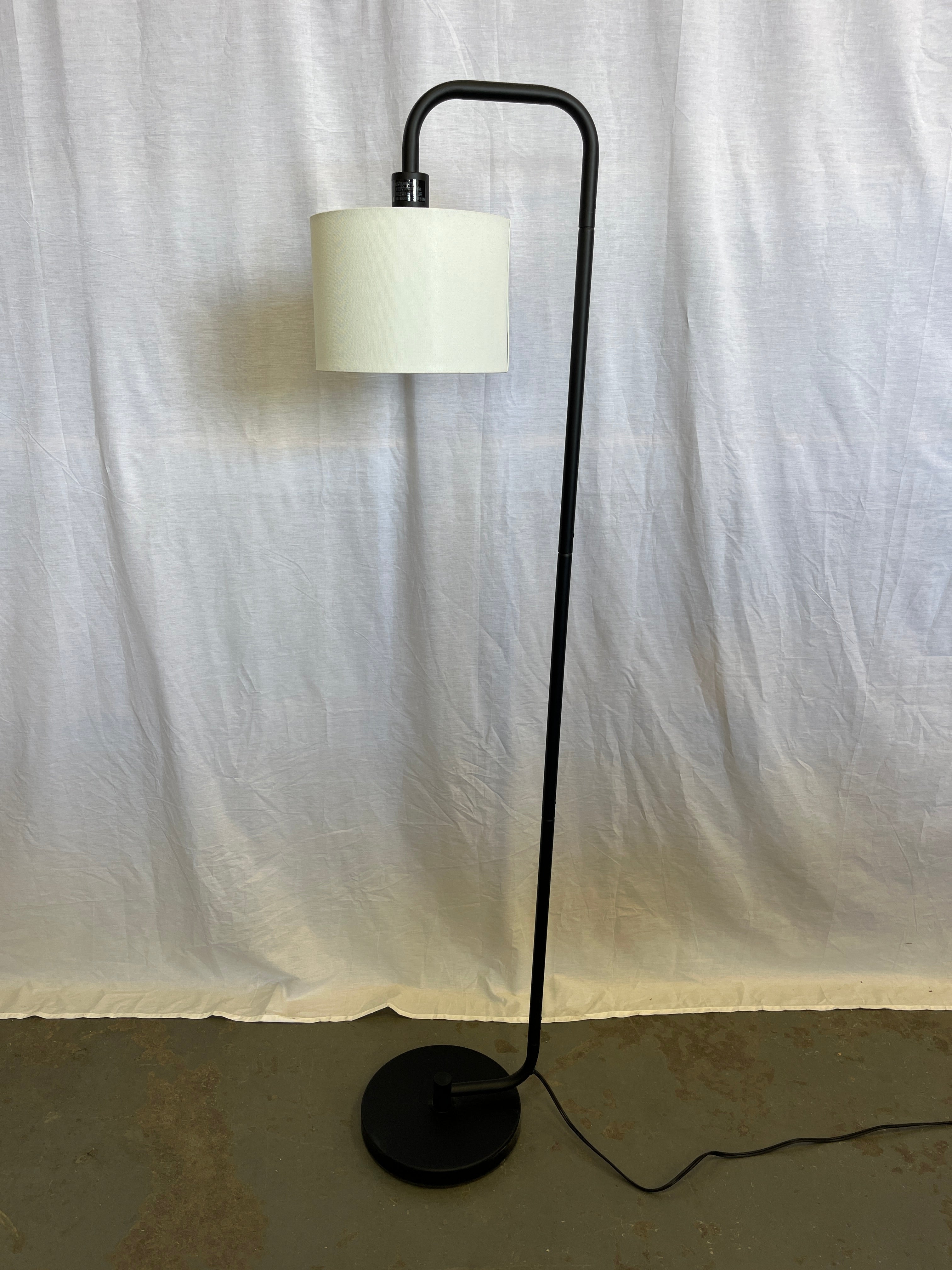 Black Arched Standing Lamp