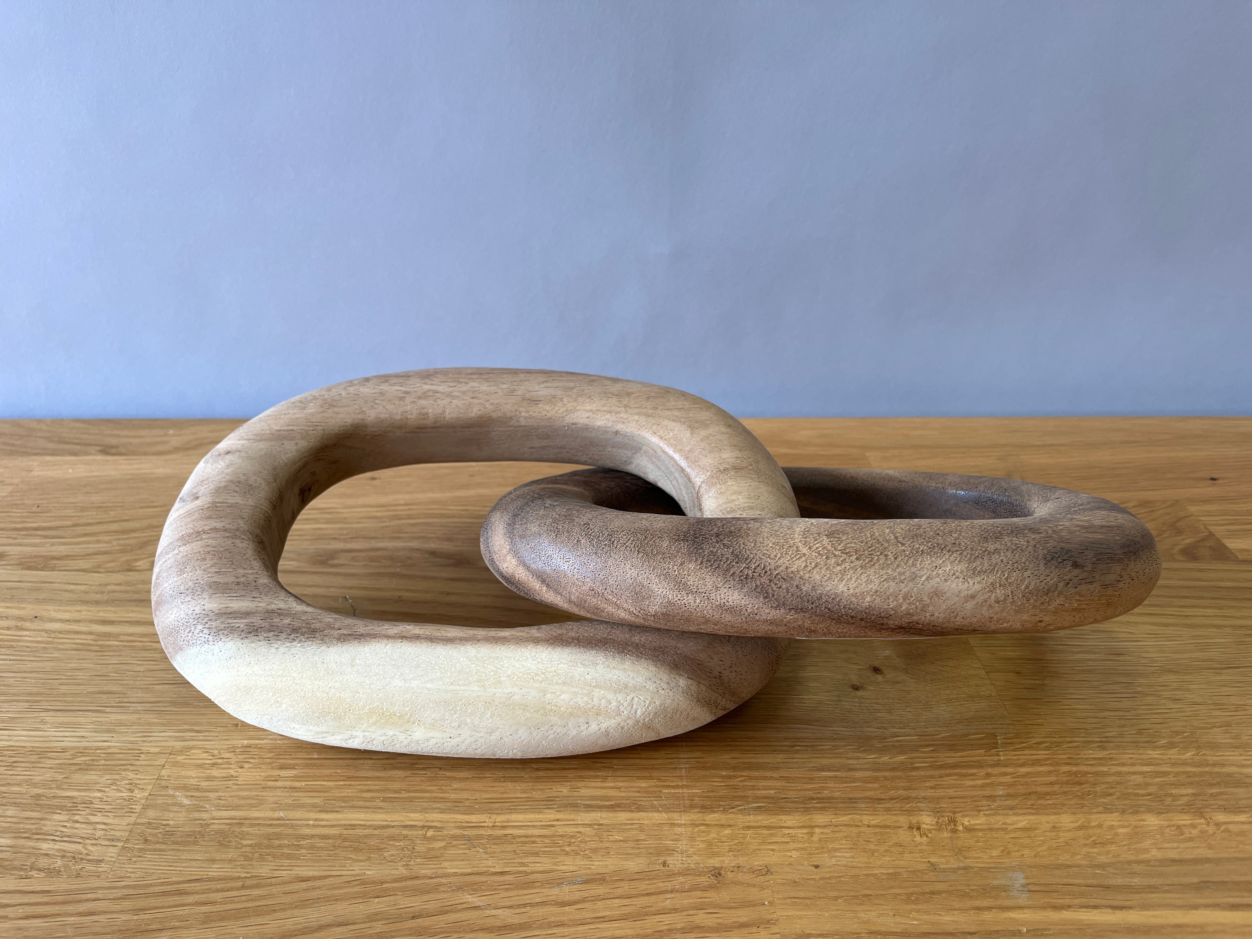 Wooden Rings Linked Centrepiece