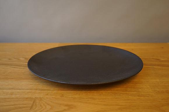 Black Oval Plate