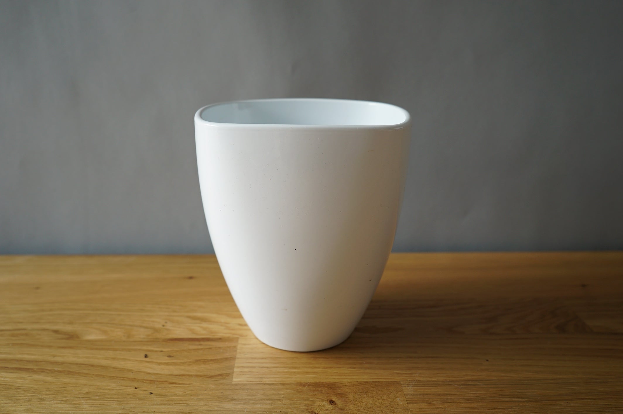White Planter