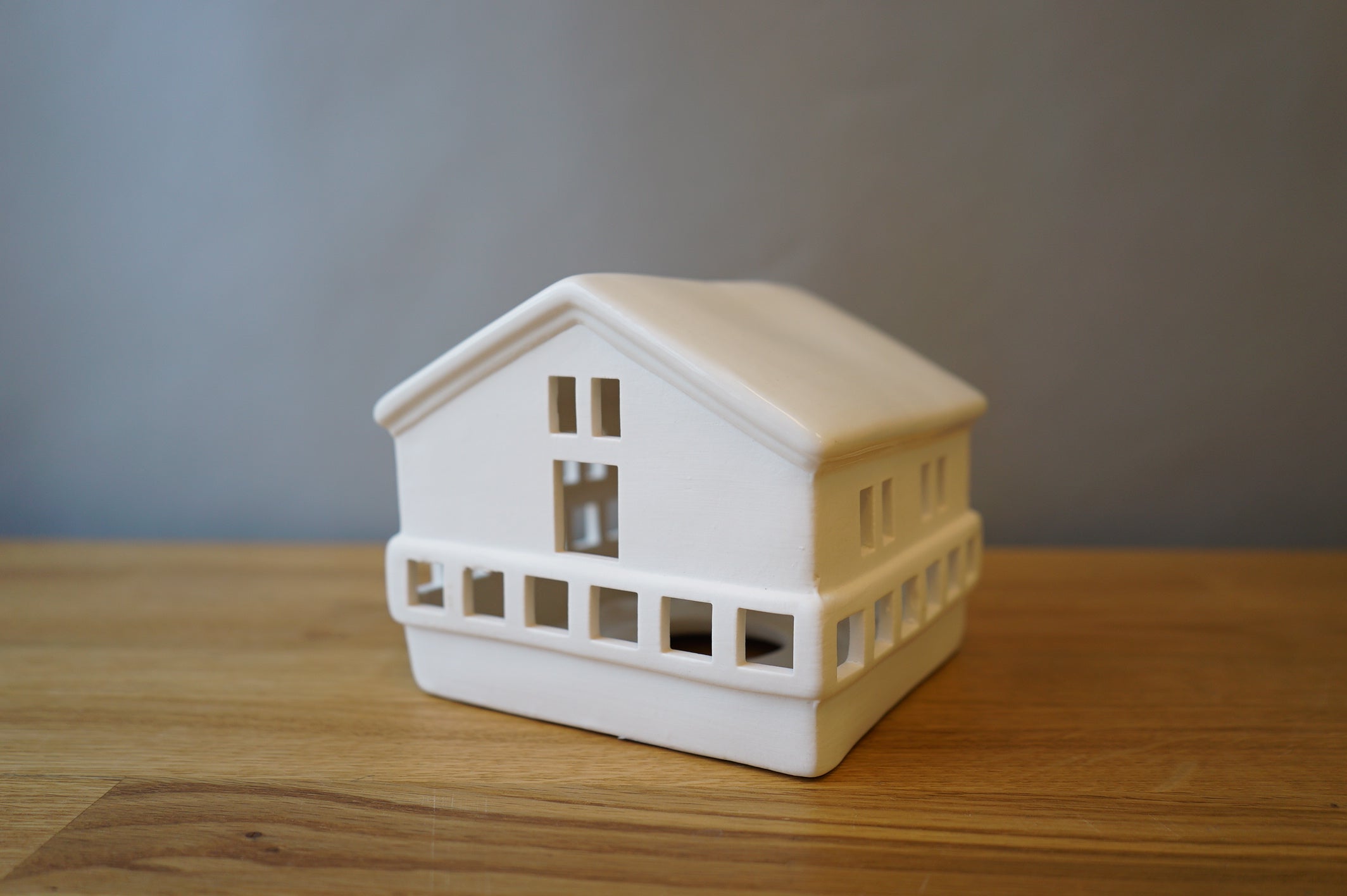 White Ceramic Lodge