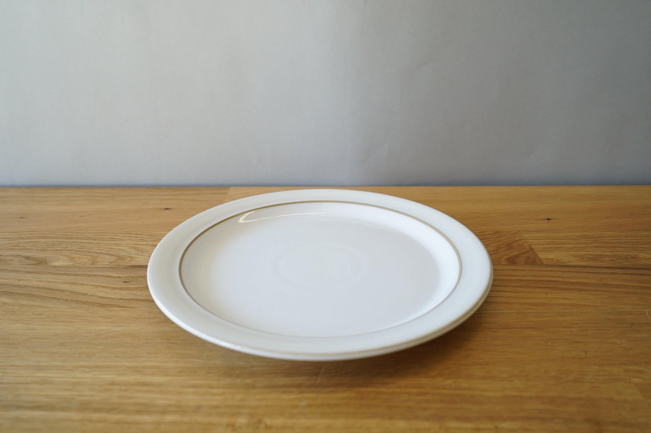 White Side Plate