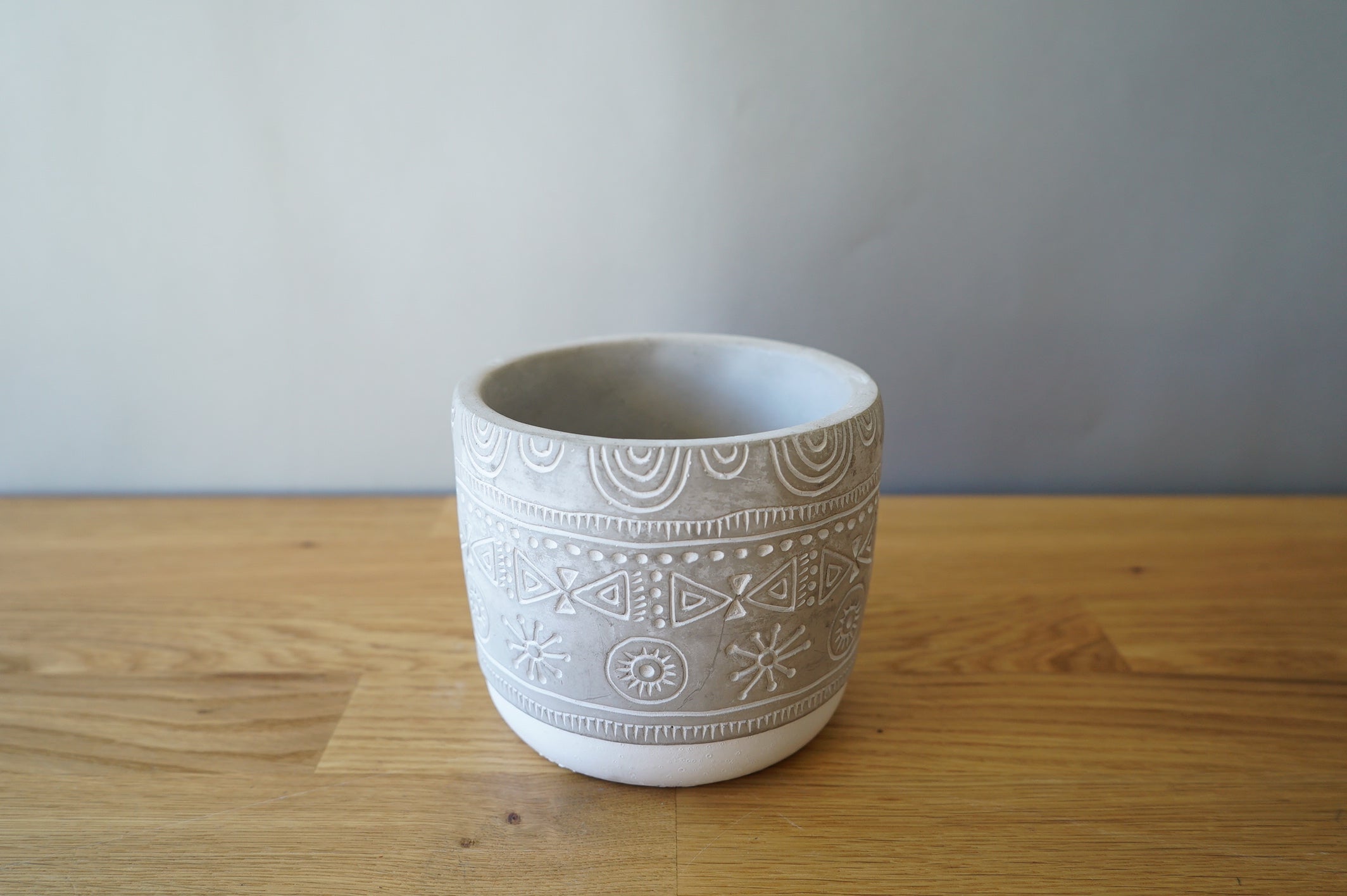 Grey Etched Pot