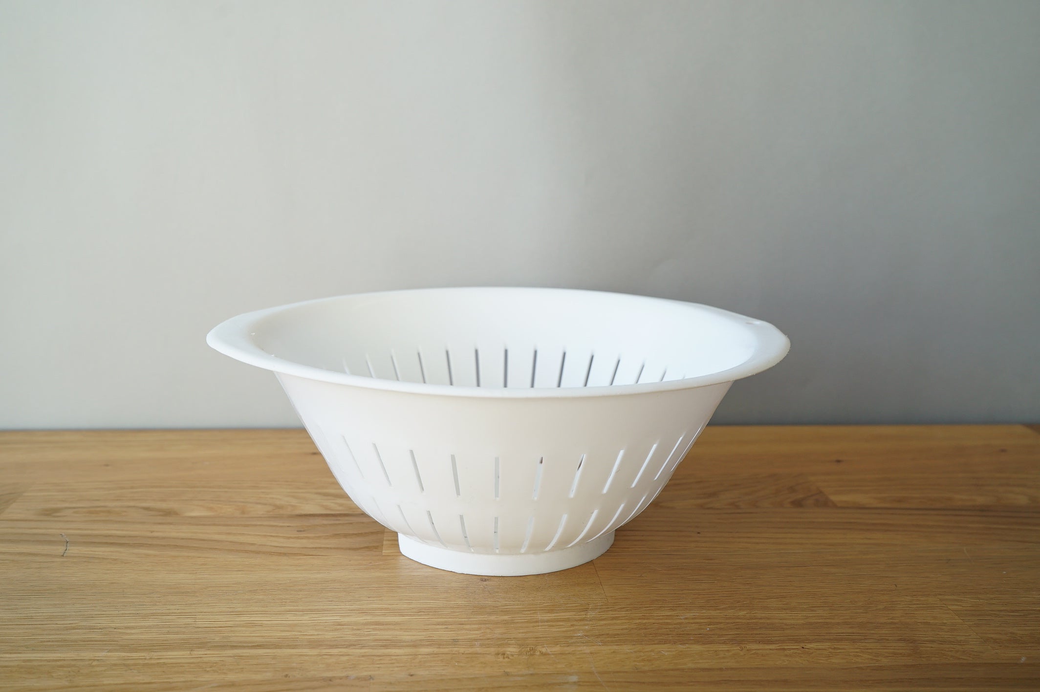 White Plastic Strainer
